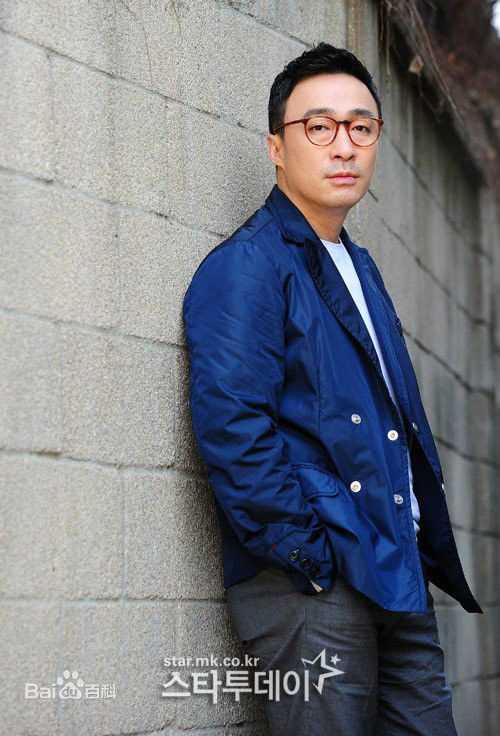 最新李圣旻()性感图片