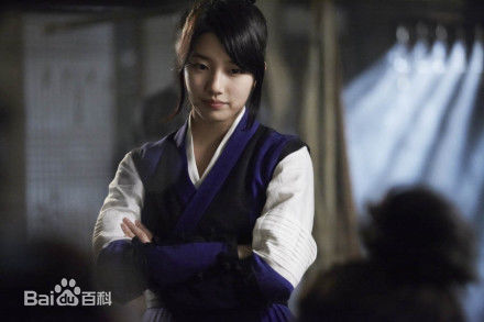 裴秀智((韩)、Suzy Bae(英)、Bae Sue Ji(罗马)、スジ(日))在谭汝蔚《九家之书》中的