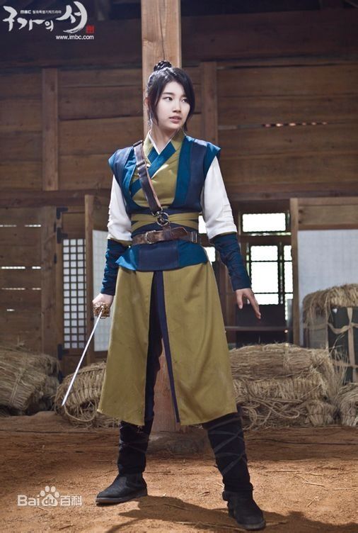 裴秀智((韩)、Suzy Bae(英)、Bae Sue Ji(罗马)、スジ(日))在谭汝蔚《九家之书》中的