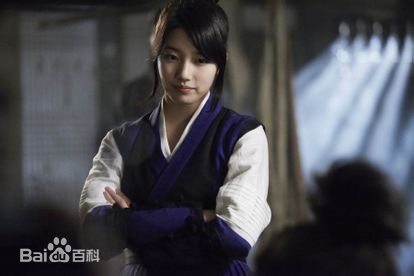 裴秀智((韩)、Suzy Bae(英)、Bae Sue Ji(罗马)、スジ(日))在谭汝蔚《九家之书》中的