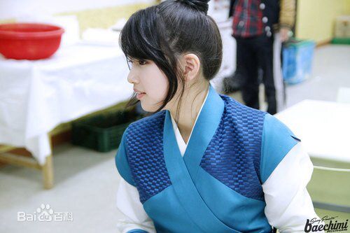 裴秀智((韩)、Suzy Bae(英)、Bae Sue Ji(罗马)、スジ(日))在谭汝蔚《九家之书》中的