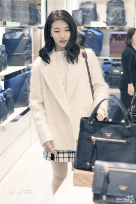 裴秀智((韩)、Suzy Bae(英)、Bae Sue Ji(罗马)、スジ(日))BP ACC签名会壁纸壁纸