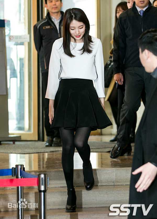 裴秀智((韩)、Suzy Bae(英)、Bae Sue Ji(罗马)、スジ(日))雀巢咖啡活动图册