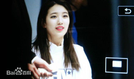 裴秀智((韩)、Suzy Bae(英)、Bae Sue Ji(罗马)、スジ(日))MLB活动性感图片图集