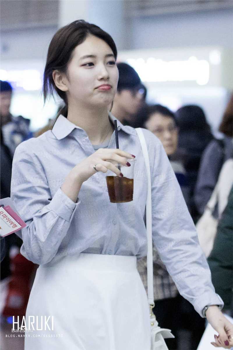 裴秀智((韩)、Suzy Bae(英)、Bae Sue Ji(罗马)、スジ(日))机场照前后照片