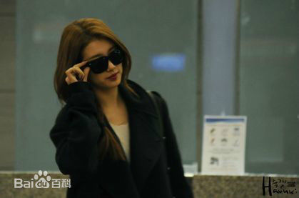 裴秀智((韩)、Suzy Bae(英)、Bae Sue Ji(罗马)、スジ(日))机场照前后照片