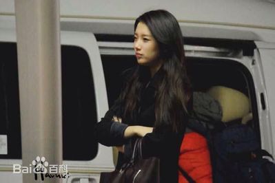 裴秀智((韩)、Suzy Bae(英)、Bae Sue Ji(罗马)、スジ(日))机场照前后照片