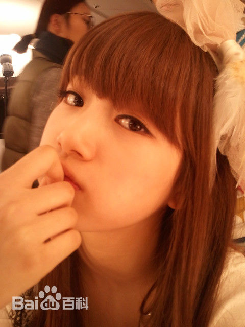 裴秀智((韩)、Suzy Bae(英)、Bae Sue Ji(罗马)、スジ(日))2010前后照片