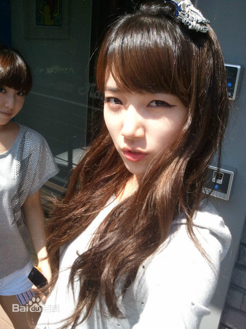 裴秀智((韩)、Suzy Bae(英)、Bae Sue Ji(罗马)、スジ(日))2011生活照相册