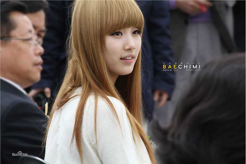 裴秀智((韩)、Suzy Bae(英)、Bae Sue Ji(罗马)、スジ(日))2011生活照相册