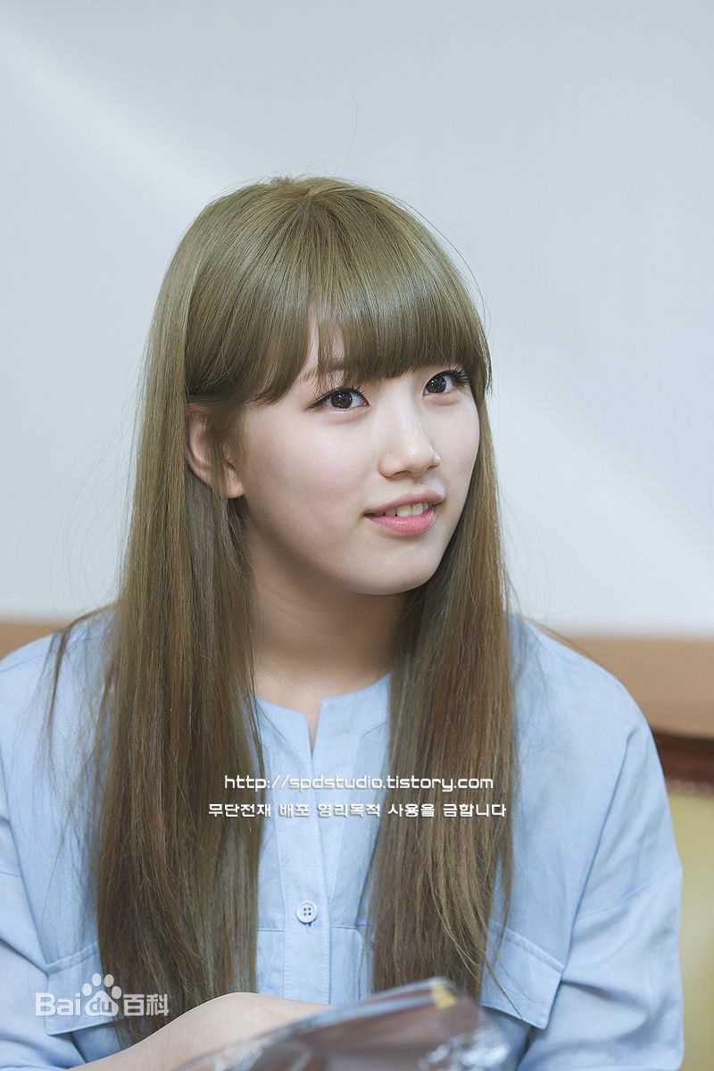 裴秀智((韩)、Suzy Bae(英)、Bae Sue Ji(罗马)、スジ(日))2011生活照相册