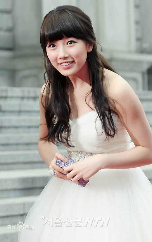 裴秀智((韩)、Suzy Bae(英)、Bae Sue Ji(罗马)、スジ(日))2011生活照相册