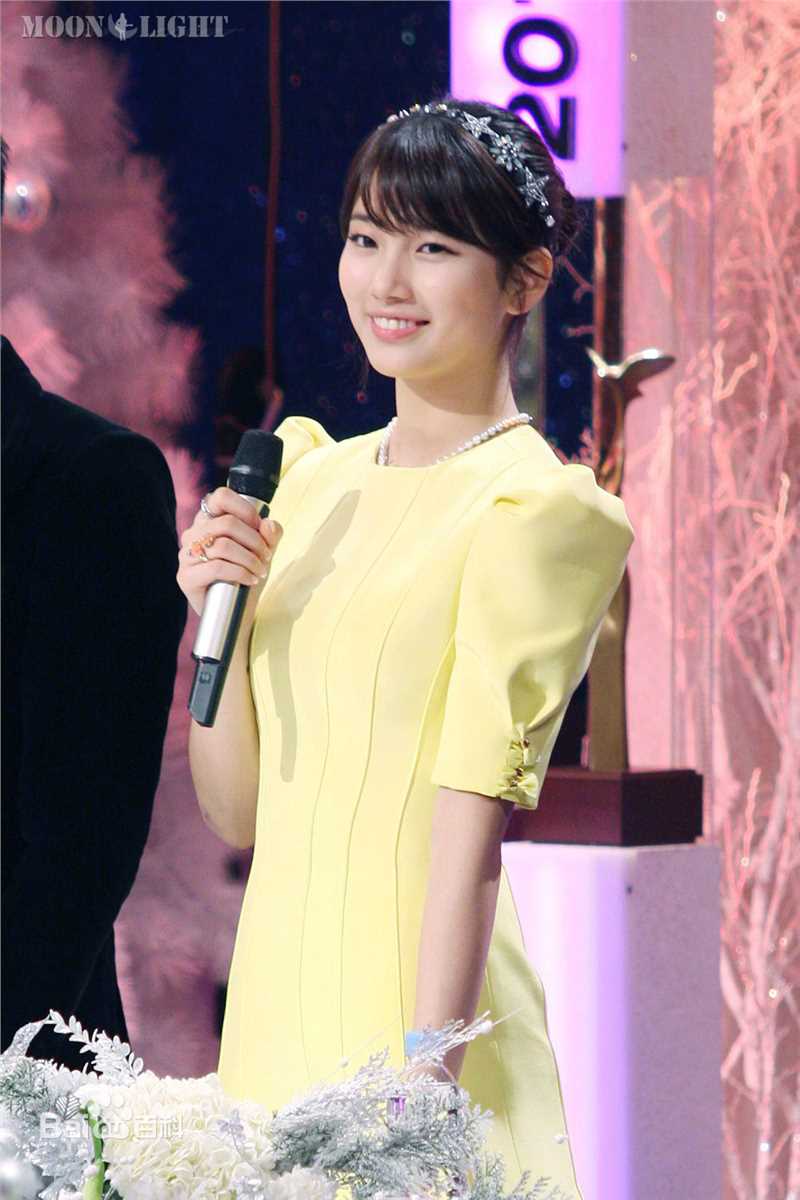 裴秀智((韩)、Suzy Bae(英)、Bae Sue Ji(罗马)、スジ(日))2012素颜照相册