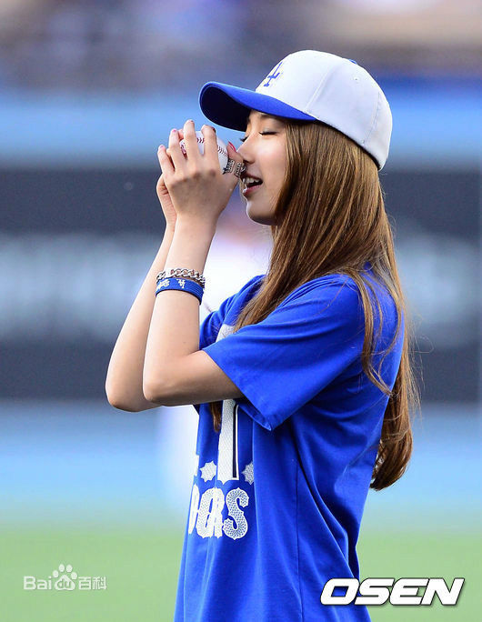 裴秀智((韩)、Suzy Bae(英)、Bae Sue Ji(罗马)、スジ(日))2014素颜照相册