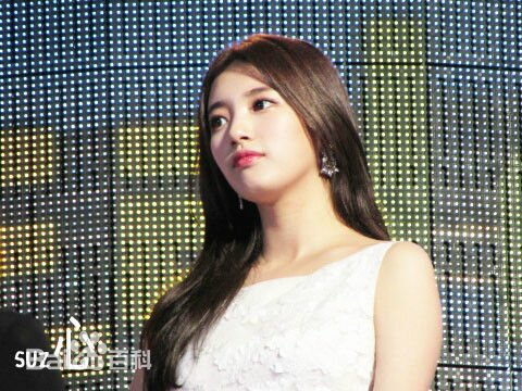 裴秀智((韩)、Suzy Bae(英)、Bae Sue Ji(罗马)、スジ(日))2014素颜照相册