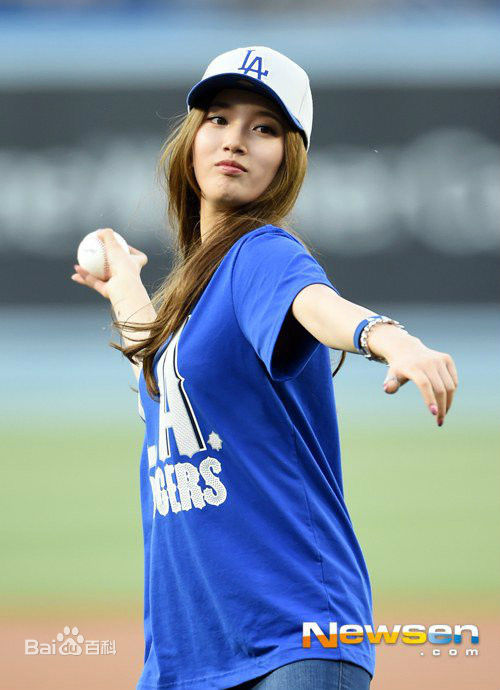 裴秀智((韩)、Suzy Bae(英)、Bae Sue Ji(罗马)、スジ(日))2014素颜照相册