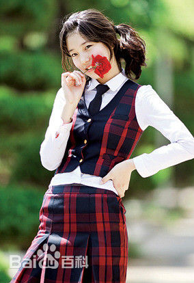 裴秀智((韩)、Suzy Bae(英)、Bae Sue Ji(罗马)、スジ(日))学生时期性感图片图集