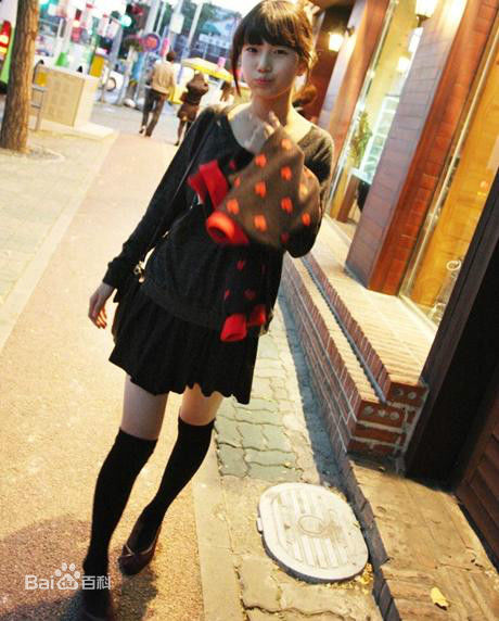 裴秀智((韩)、Suzy Bae(英)、Bae Sue Ji(罗马)、スジ(日))学生时期性感图片图集