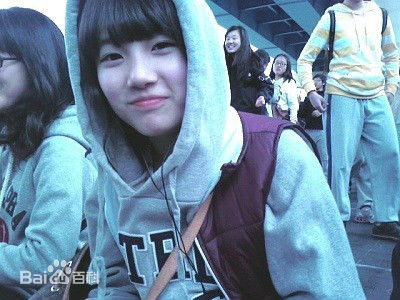 裴秀智((韩)、Suzy Bae(英)、Bae Sue Ji(罗马)、スジ(日))学生时期性感图片图集