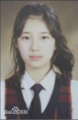 裴秀智((韩)、Suzy Bae(英)、Bae Sue Ji(罗马)、スジ(日))学生时期性感图片图集