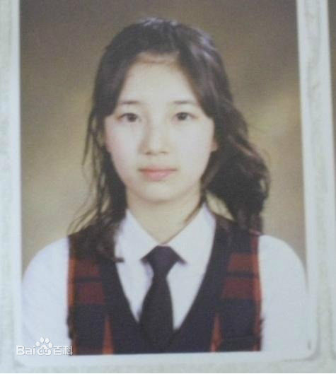 裴秀智((韩)、Suzy Bae(英)、Bae Sue Ji(罗马)、スジ(日))学生时期性感图片图集