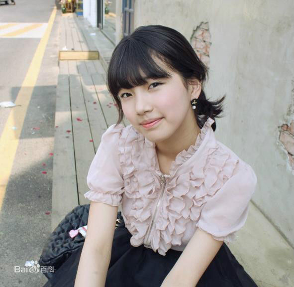 裴秀智((韩)、Suzy Bae(英)、Bae Sue Ji(罗马)、スジ(日))学生时期性感图片图集