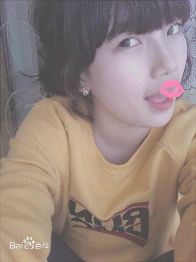 裴秀智((韩)、Suzy Bae(英)、Bae Sue Ji(罗马)、スジ(日))学生时期性感图片图集