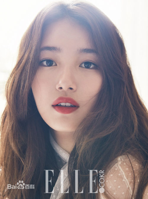 裴秀智((韩)、Suzy Bae(英)、Bae Sue Ji(罗马)、スジ(日))ELLE(2015银十刊)生活照相册