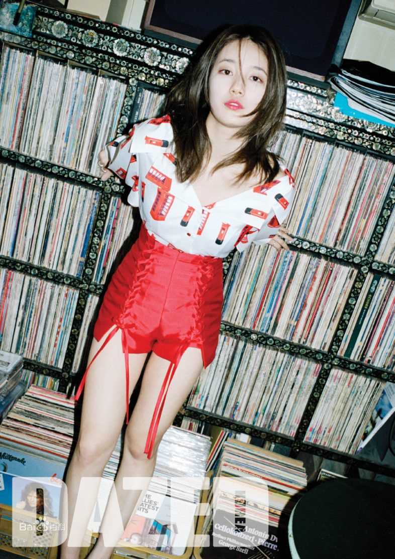 裴秀智((韩)、Suzy Bae(英)、Bae Sue Ji(罗马)、スジ(日))DAZED(七周年特刊)性感图片图集