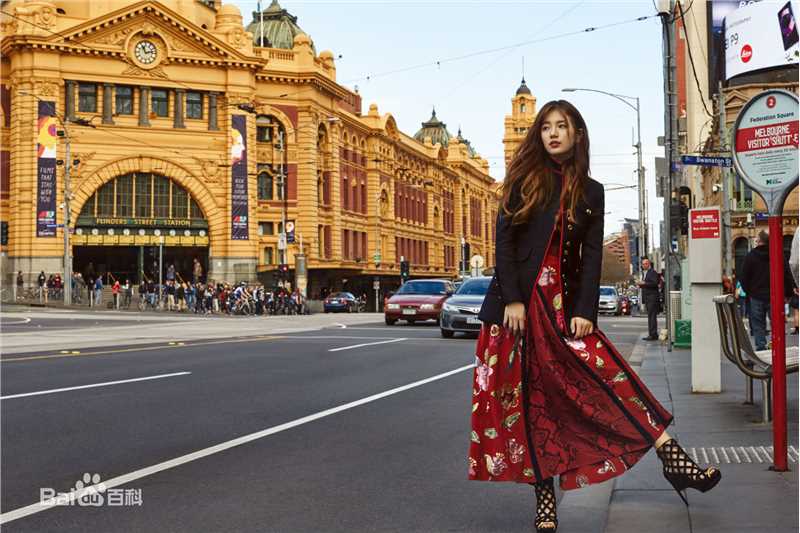 裴秀智((韩)、Suzy Bae(英)、Bae Sue Ji(罗马)、スジ(日))Allure（2016九月刊）生活照相册