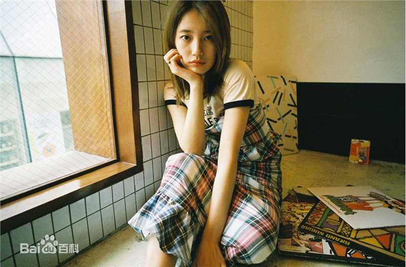 裴秀智((韩)、Suzy Bae(英)、Bae Sue Ji(罗马)、スジ(日))Nylon图片图集