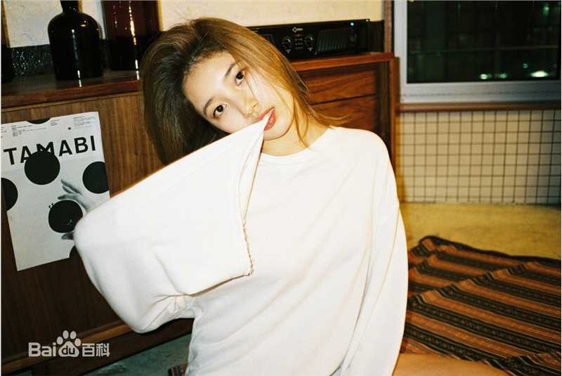 裴秀智((韩)、Suzy Bae(英)、Bae Sue Ji(罗马)、スジ(日))Nylon图片图集