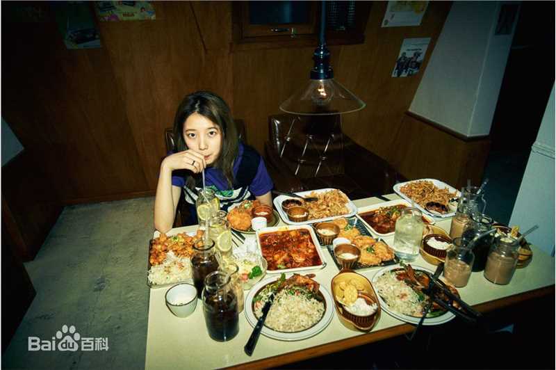 裴秀智((韩)、Suzy Bae(英)、Bae Sue Ji(罗马)、スジ(日))Nylon图片图集