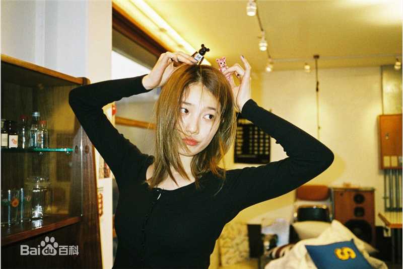 裴秀智((韩)、Suzy Bae(英)、Bae Sue Ji(罗马)、スジ(日))Nylon图片图集