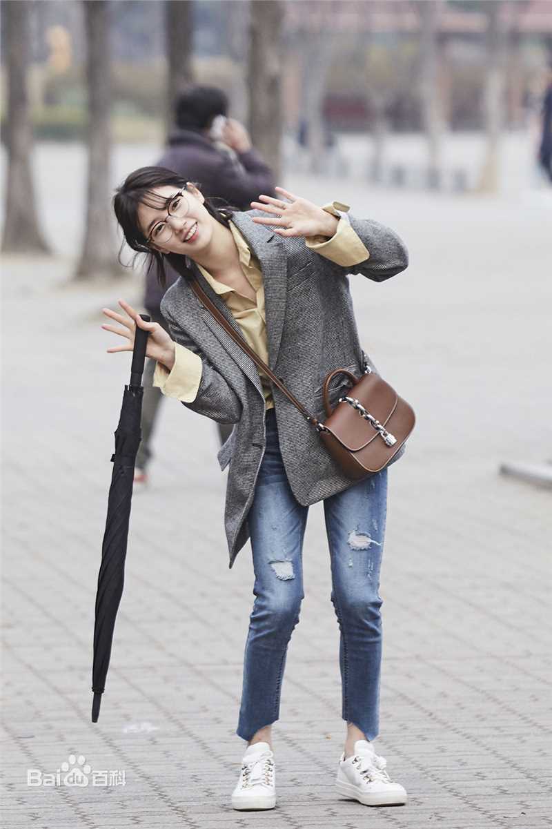 裴秀智((韩)、Suzy Bae(英)、Bae Sue Ji(罗马)、スジ(日))在南洪珠《当你沉睡时》中的