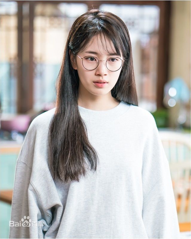 裴秀智((韩)、Suzy Bae(英)、Bae Sue Ji(罗马)、スジ(日))在南洪珠《当你沉睡时》中的