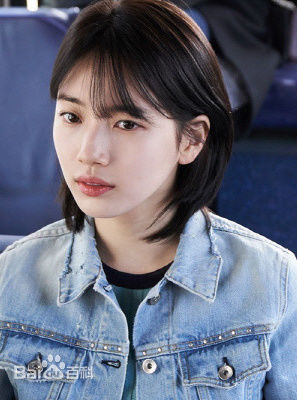 裴秀智((韩)、Suzy Bae(英)、Bae Sue Ji(罗马)、スジ(日))在南洪珠《当你沉睡时》中的