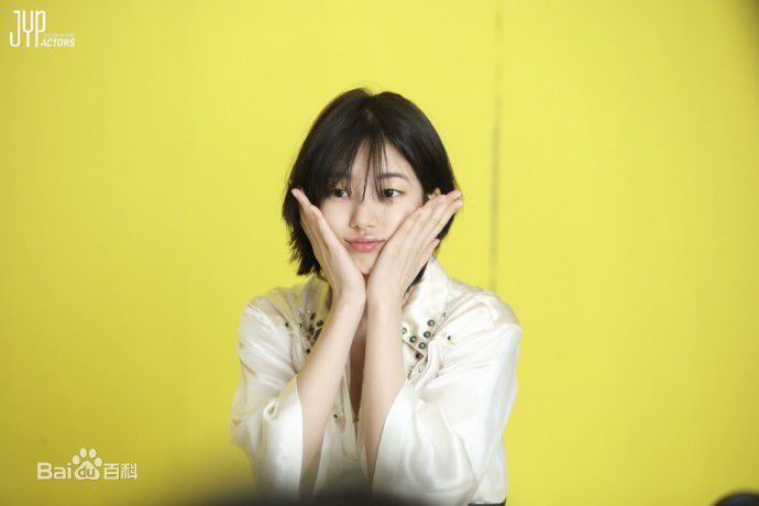 裴秀智((韩)、Suzy Bae(英)、Bae Sue Ji(罗马)、スジ(日))DAZED(九周年特刊)生活照相册