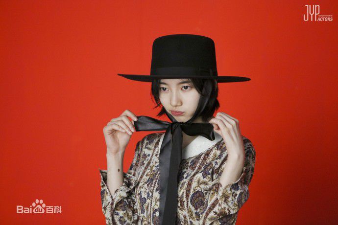 裴秀智((韩)、Suzy Bae(英)、Bae Sue Ji(罗马)、スジ(日))DAZED(九周年特刊)生活照相册