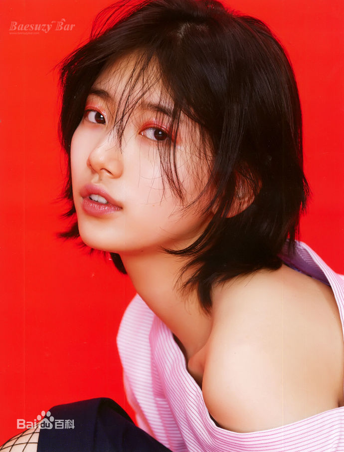 裴秀智((韩)、Suzy Bae(英)、Bae Sue Ji(罗马)、スジ(日))DAZED(九周年特刊)生活照相册