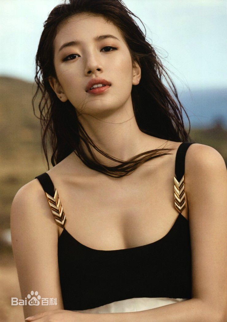 裴秀智((韩)、Suzy Bae(英)、Bae Sue Ji(罗马)、スジ(日))Harper's Bazaar图册