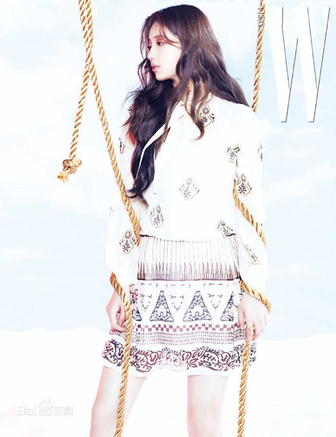 裴秀智((韩)、Suzy Bae(英)、Bae Sue Ji(罗马)、スジ(日))W图片图册