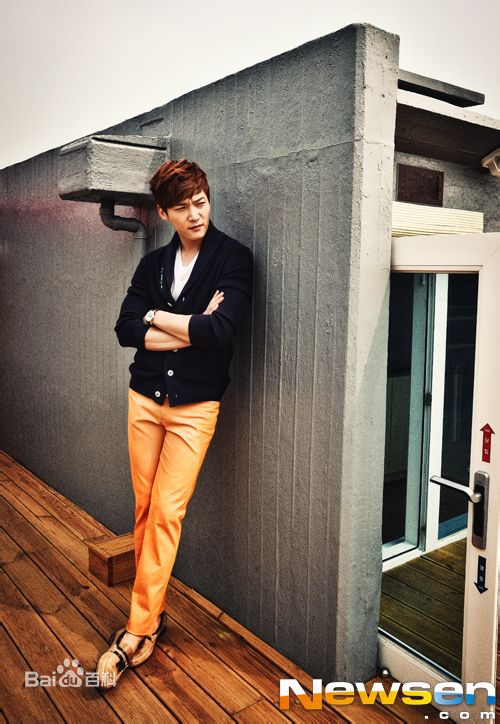 崔振赫（或翻译为崔真赫、崔镇赫）( / Choi Jin Hyuk / Kim Tae Ho)崔振赫专访图册素颜照相册