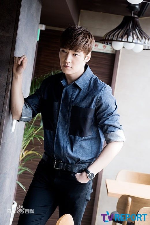 崔振赫（或翻译为崔真赫、崔镇赫）( / Choi Jin Hyuk / Kim Tae Ho)崔振赫专访图册素颜照相册