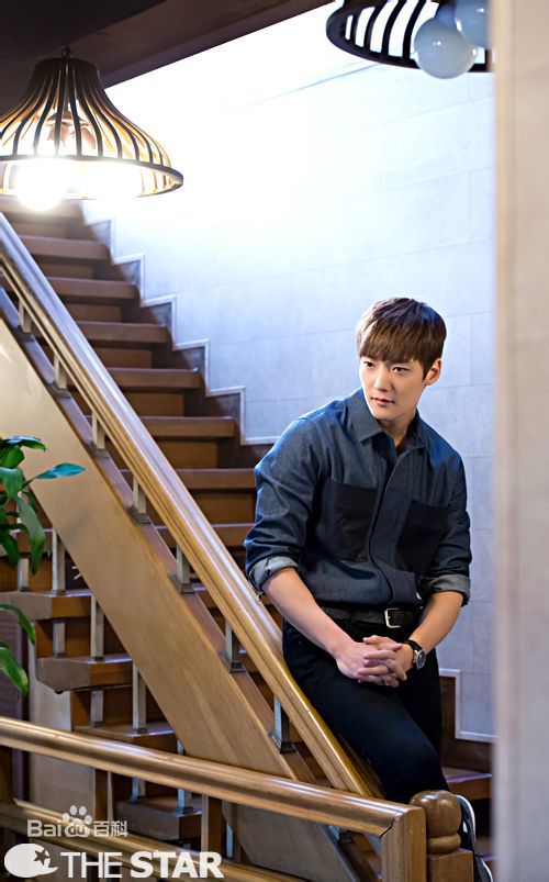 崔振赫（或翻译为崔真赫、崔镇赫）( / Choi Jin Hyuk / Kim Tae Ho)崔振赫专访图册素颜照相册