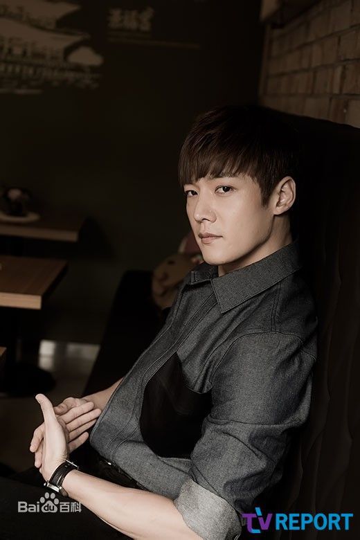 崔振赫（或翻译为崔真赫、崔镇赫）( / Choi Jin Hyuk / Kim Tae Ho)崔振赫专访图册素颜照相册