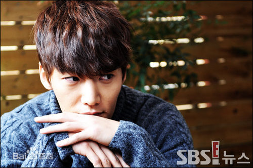 崔振赫（或翻译为崔真赫、崔镇赫）( / Choi Jin Hyuk / Kim Tae Ho)崔振赫专访图册素颜照相册