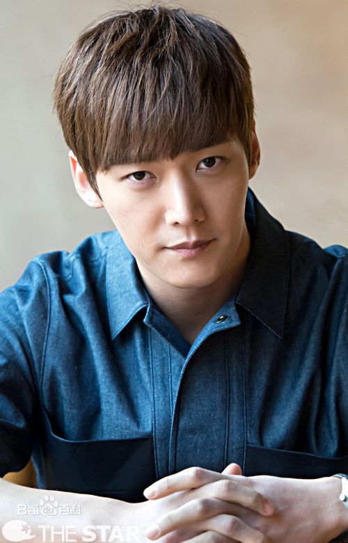 崔振赫（或翻译为崔真赫、崔镇赫）( / Choi Jin Hyuk / Kim Tae Ho)崔振赫专访图册素颜照相册