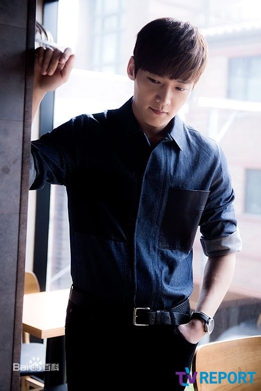 崔振赫（或翻译为崔真赫、崔镇赫）( / Choi Jin Hyuk / Kim Tae Ho)崔振赫专访图册素颜照相册