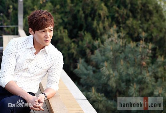 崔振赫（或翻译为崔真赫、崔镇赫）( / Choi Jin Hyuk / Kim Tae Ho)崔振赫专访图册素颜照相册